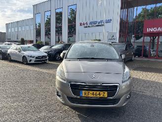 Damaged car Peugeot 5008 1.2 PURET. STYLE 5P. 2016/2