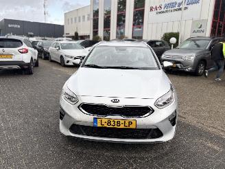 Voiture accidenté Kia Ceed SW DYN.LINE 1.5 118KW. 2021/1