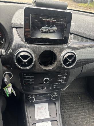 Mercedes B-klasse 220 picture 14