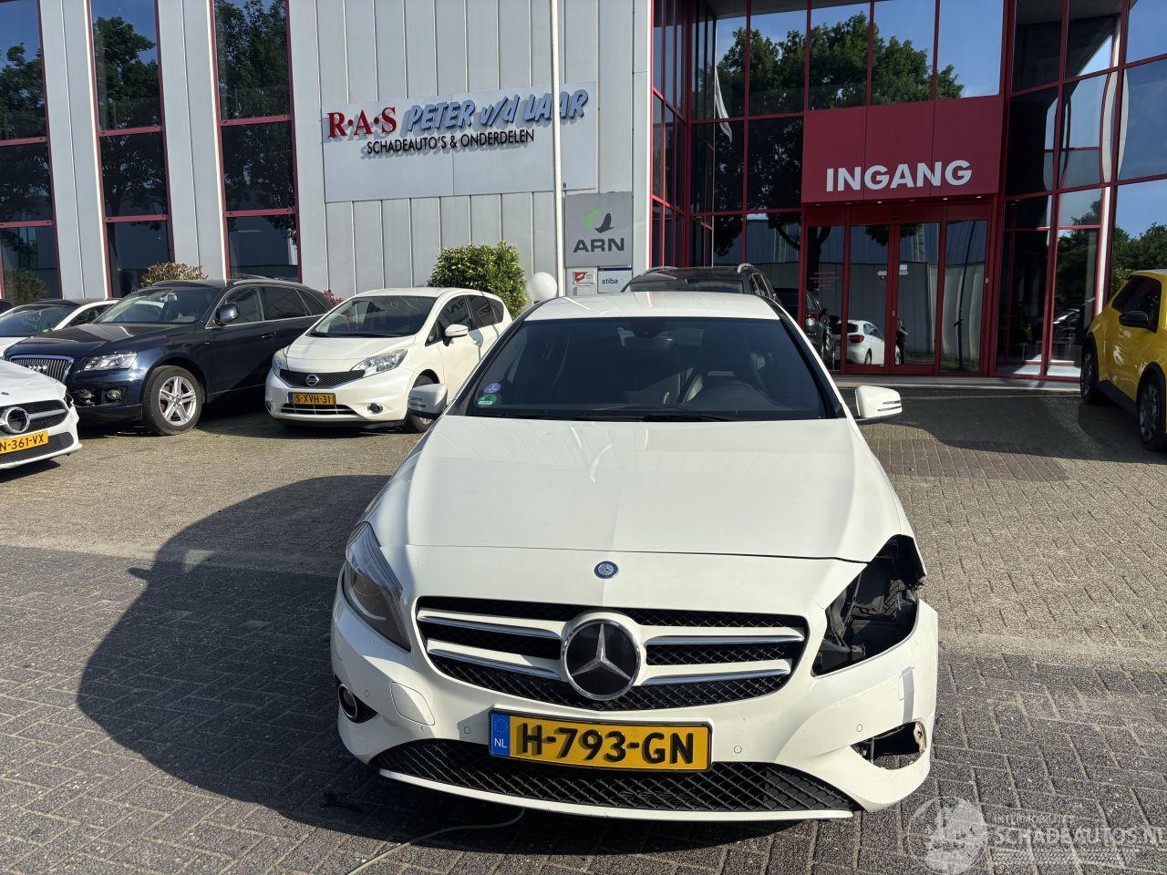 Mercedes A-klasse A180 1.6 90 KW super nette auto