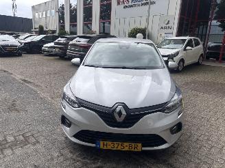 damaged passenger cars Renault Clio 1.0 TCE ZEN 2020/1