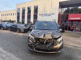Unfallwagen Mercedes V-klasse 250d 4-MATIC Lang Avantgarde Edition 2016/5