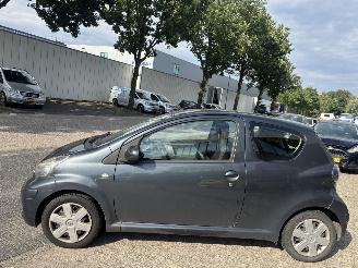 Toyota Aygo GEEN SCHADE picture 3