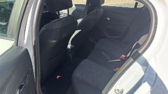 Peugeot 208 1.2 PURETECH 75 STYLE picture 13