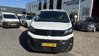 uszkodzony samochody osobowe Opel Vivaro 145 S&S L2 AUTOMAAT 2024/12
