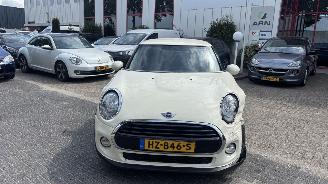 Unfallwagen Mini Cooper 1.5 COOPER BUSINESS 2016/2