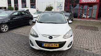 Coche accidentado Mazda 2 1.3 SILVER EDITION 2014/12