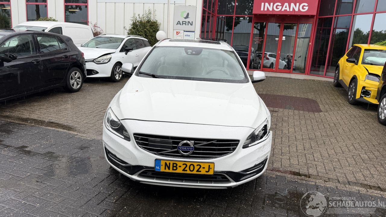 Volvo V-60 TWIN ENGINE 2.4 D5 R-DESIGN