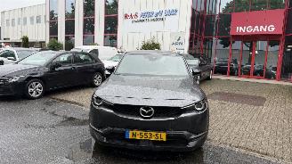 skadebil auto Mazda MX-30 E-SKYACTIV 145 COMF 2021/12