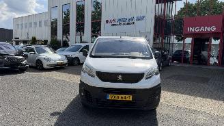 krockskadad bil bedrijf Peugeot Expert 1.5 BlueHDI 100 S&S L3 2023/6
