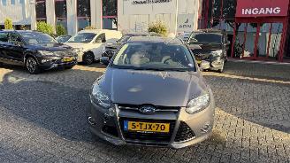 Avarii autoturisme Ford Focus III Turnier 1.0 EcoBoost 2014/2