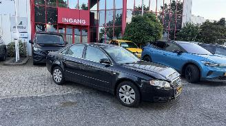 Schadeauto Audi A4 2.0 PRO LINE 2005/10