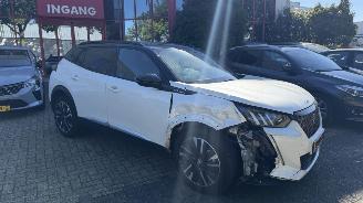 Peugeot 2008 1.2 PURETECH GT-LINE picture 8