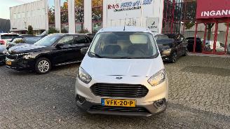Schadeauto Ford Transit COURIER 1.5 TDCI TREND DURAT 2020/2