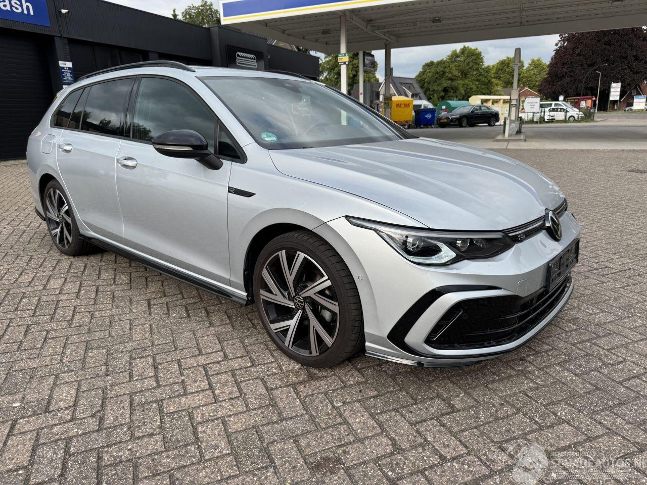 Volkswagen Golf 8 Variant 1.5 TSI DSG R-Line