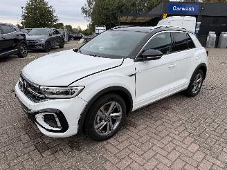 krockskadad bil auto Volkswagen T-Roc 1.5 TSi -110 Kw DSG  R-Line 2025/7
