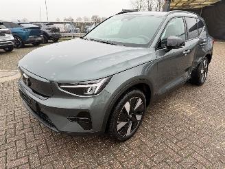 Coche accidentado Volvo EX40 Extended Range 180 Kw 2025/10