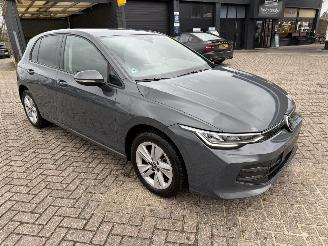 Schadeauto Volkswagen Golf 8.5 Goal. 1.5 eTSi 110 Kw DSG 2025/7