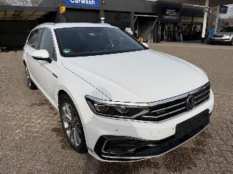 Volkswagen Passat Variant GTE picture 2