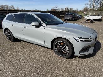 Volvo V-60 T6  Plug-in AWD picture 2