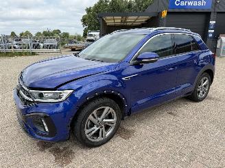 Schadeauto Volkswagen T-Roc 2.0 -140 Kw DSG 4-Motion R-line 2023/7