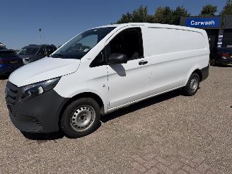 krockskadad bil auto Mercedes Vito 116 CDi  Lang. Wielbasis 3.43m 2024/10