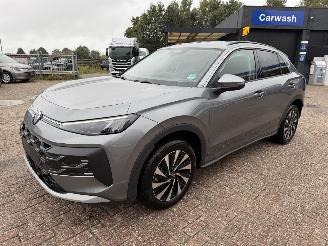 Schadeauto Volkswagen T-Roc 1.5 e-TSi DSG Goal. Nieuwste model 2026/1