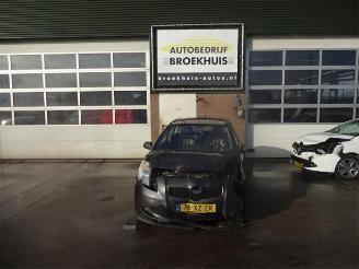 Uttjänta bilar auto Toyota Yaris Yaris II (P9), Hatchback, 2005 / 2014 1.3 16V VVT-i 2008/1