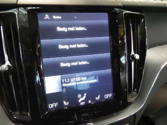 Coche siniestrado Volvo Xc-60 XC60 II (UZ), SUV, 2017 2.0 T5 16V 2019/2