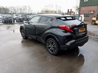 Toyota C-HR C-HR (X1,X5), SUV, 2016 1.8 16V Hybrid picture 4