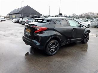 Toyota C-HR C-HR (X1,X5), SUV, 2016 1.8 16V Hybrid picture 6