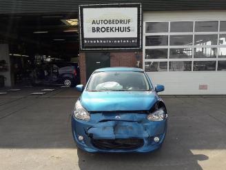 Salvage car Mitsubishi Space-star Space Star (A0), Hatchback, 2012 1.0 12V 2015/9