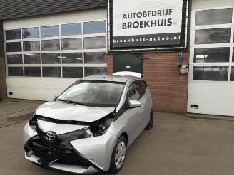 disassembly passenger cars Toyota Aygo Aygo (B40), Hatchback, 2014 1.0 12V VVT-i 2015/2