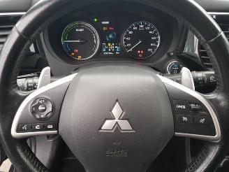 Mitsubishi Outlander Outlander (GF/GG), SUV, 2012 / 2022 2.0 16V PHEV 4x4 picture 12