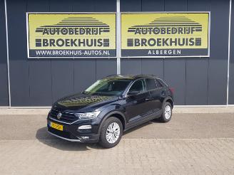 uszkodzony samochody osobowe Volkswagen T-Roc 1.5 TSI Style 2020/10