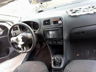 Volkswagen Polo Polo V (6R), Hatchback, 2009 / 2017 1.0 12V BlueMotion Technology picture 11