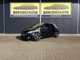 Damaged car Peugeot 208 1.6 THP GTi 2014/9