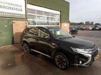 Salvage car Mitsubishi Outlander Outlander (GF/GG), SUV, 2012 / 2022 2.0 16V PHEV 4x4 2015/11