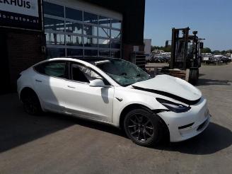 Tesla Model 3 Model 3, Sedan, 2017 Long Range AWD 75 kWh picture 9