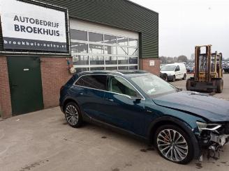 Salvage car Audi E-tron e-tron (GEN), SUV, 2018 / 2023 55 quattro 2018/11