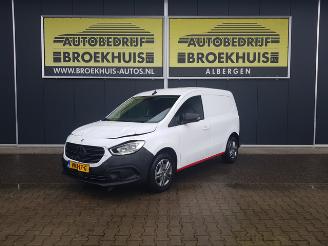damaged commercial vehicles Mercedes Citan 108 CDI L1 Pro 2022/4