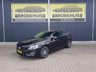 Volvo V-60 2.4 D6 AWD Plug-In Hybrid Pure Limited picture 1