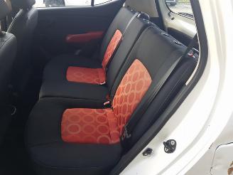 Hyundai I-10 1.1 Active Cool picture 13