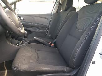 Renault Clio Estate 0.9 TCe Intens picture 13