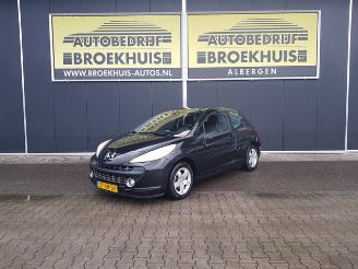 krockskadad bil auto Peugeot 207 1.4 VTi XS Pack 2007/8