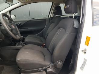 Fiat Punto Evo 0.9 TwinAir Young picture 16