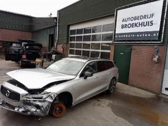 rozbiórka samochody osobowe Volvo V-60 V60 II (ZW), Combi, 2018 2.0 T8 16V Plug-in Hybrid AWD 2021/2