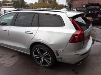 Volvo V-60 V60 II (ZW), Combi, 2018 2.0 T8 16V Plug-in Hybrid AWD picture 3