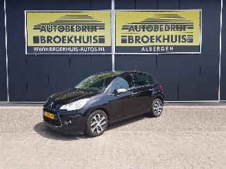 Vaurioauto  passenger cars Citroën C3 1.2 VTi Collection 2013/1