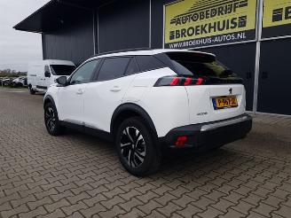 Peugeot 2008 1.2 PureTech Allure Pack picture 8